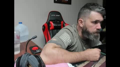 Snapshot of brutalmaster1983 chatting on 05-12-26, 06:05 BRUTALMASTER1983 online show from 05-12-26, 06:05