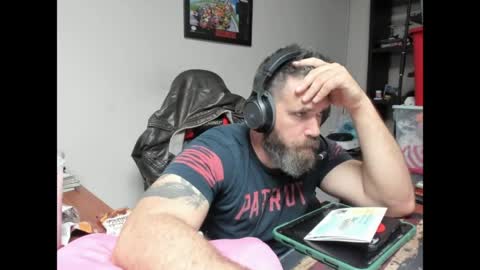 Snapshot of brutalmaster1983 chatting on 05-20-26, 06:36 BRUTALMASTER1983 online show from 05-20-26, 06:36