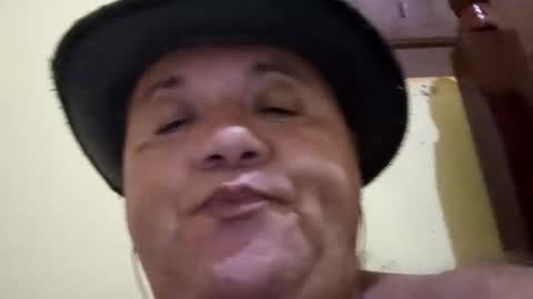 Snapshot of brwbhhh chatting on 03-11-26, 01:55 brwbhhh online show from 03-11-26, 01:55