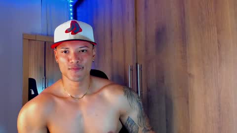 Snapshot of bryan_boy_ chatting on 12-06-24, 02:13 bryan online show from 12-06-24, 02:13