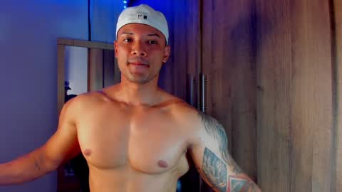 Snapshot of bryan_boy_ chatting on 12-12-24, 11:03 bryan online show from 12-12-24, 11:03