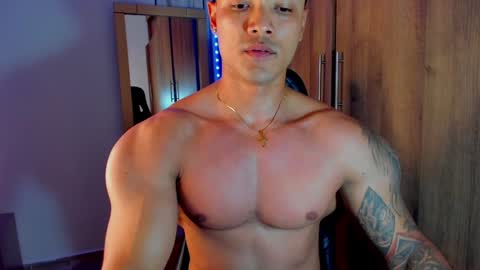 Snapshot of bryan_boy_ chatting on 01-23-25, 02:55 bryan online show from 01-23-25, 02:55