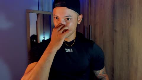 Snapshot of bryan_boy_ chatting on 01-25-25, 02:04 bryan online show from 01-25-25, 02:04