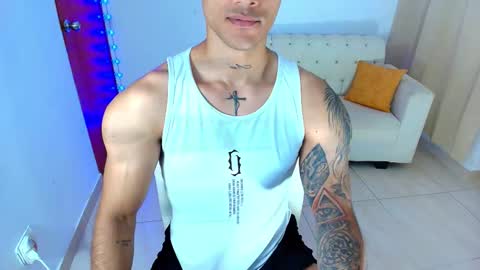 Snapshot of bryan_boy_ chatting on 03-17-26, 01:21 bryan online show from 03-17-26, 01:21