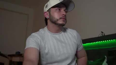 Snapshot of bryanncan01 chatting on 02-22-26, 05:19 Bryannsex online show from 02-22-26, 05:19