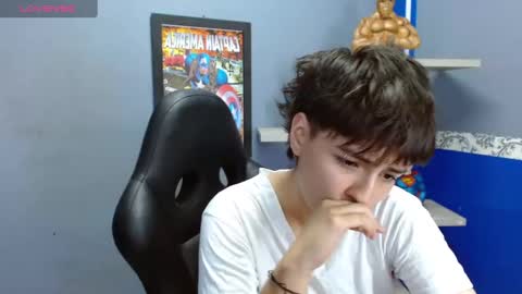 Snapshot of bryce_evans chatting on 01-21-25, 06:55 B R Y C E  online show from 01-21-25, 06:55