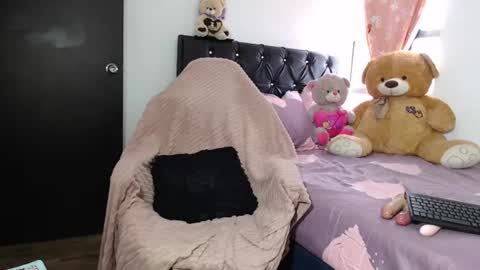 hot online show from 02-01-25, 05:37