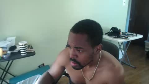 Snapshot of btd313 chatting on 10-28-25, 01:58 btd313 online show from 10-28-25, 01:58