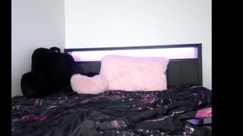 Queen Lola XXX online show from 06-26-26, 05:45