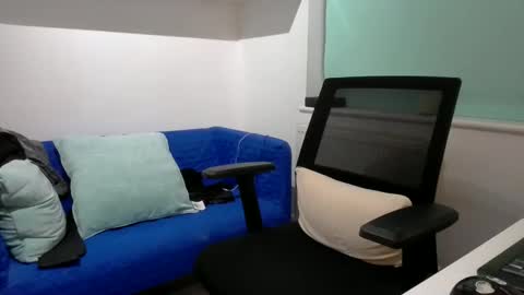 Bubblebum online show from 12-17-25, 04:24