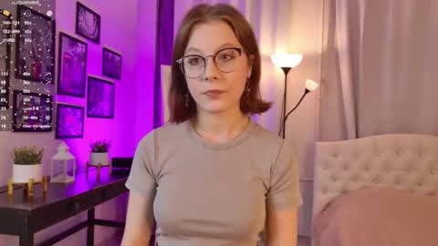 Snapshot of bubblegum_babe_ chatting on 10-04-25, 08:18 Alice online show from 10-04-25, 08:18