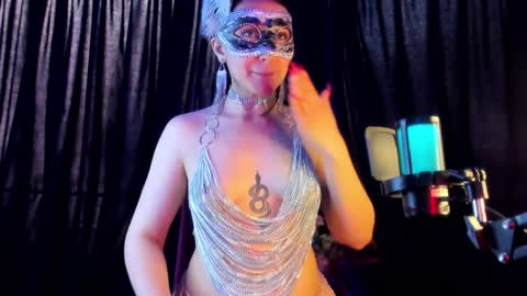 Snapshot of bubblewhite_ chatting on 12-19-24, 02:24 BubbleJereth online show from 12-19-24, 02:24