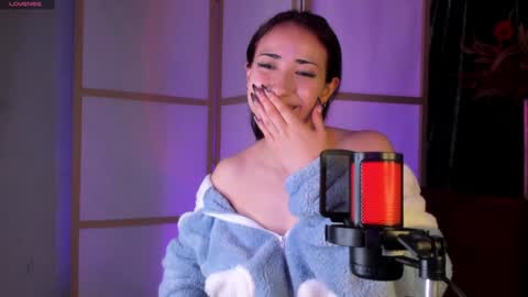 Snapshot of bubblewhite_ chatting on 01-11-25, 02:25 BubbleJereth online show from 01-11-25, 02:25