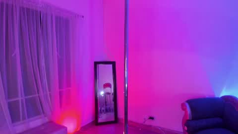 Snapshot of bubblewhite_ chatting on 02-11-25, 02:24 BubbleJereth online show from 02-11-25, 02:24