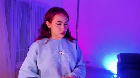 Snapshot of bubblewhite_ chatting on 02-18-25, 02:49 BubbleJereth online show from 02-18-25, 02:49