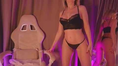 Snapshot of bubbling_crush chatting on 02-25-25, 10:39 bubbling_crush online show from 02-25-25, 10:39