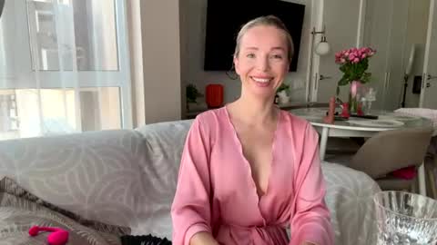 bubbling_queen online show from 07-25-26, 10:35
