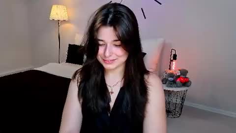 Snapshot of buckssbunny chatting on 06-26-26, 01:59 Ari online show from 06-26-26, 01:59