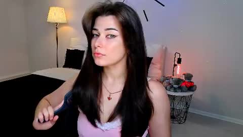 Snapshot of buckssbunny chatting on 07-02-26, 11:05 Ari online show from 07-02-26, 11:05