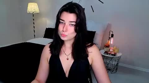 Snapshot of buckssbunny chatting on 07-31-26, 11:20 Ari online show from 07-31-26, 11:20