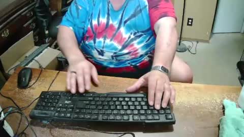 Snapshot of bucku2 chatting on 07-15-26, 09:31 Bucku2 online show from 07-15-26, 09:31