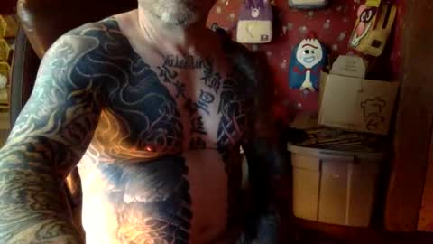 Snapshot of buddylee1969 chatting on 11-04-25, 09:25 buddy lee online show from 11-04-25, 09:25