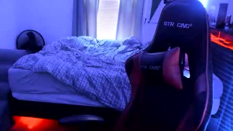 buffsexyman24 online show from 03-10-25, 12:26