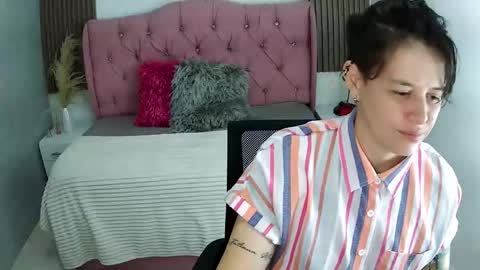 Snapshot of bug2025 chatting on 02-13-26, 02:51 bug2025 online show from 02-13-26, 02:51