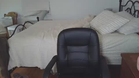 Snapshot of bugboy08 chatting on 07-11-26, 01:41 bugboy08 online show from 07-11-26, 01:41