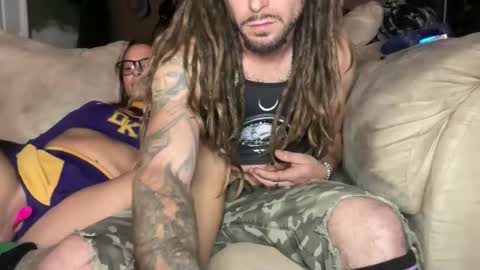 Snapshot of bugnbabs chatting on 11-08-25, 04:12 Yourtrippyhippy online show from 11-08-25, 04:12