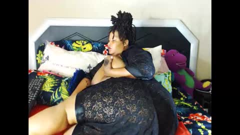 Snapshot of bulkyyass4u chatting on 11-30-25, 06:50 bulkyyass4u online show from 11-30-25, 06:50