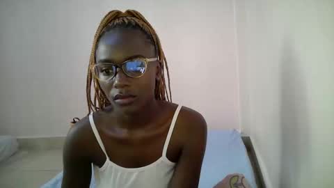 bunny_bliss1 online show from 05-01-26, 11:15
