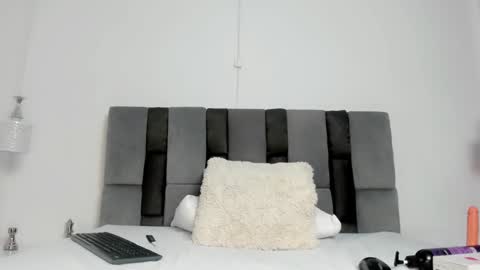 Snapshot of bunny_maxxi chatting on 12-09-24, 03:11 bunny online show from 12-09-24, 03:11