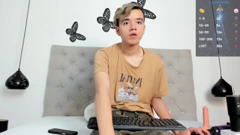 Snapshot of bunny_maxxi chatting on 12-20-24, 12:16 bunny online show from 12-20-24, 12:16