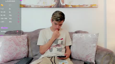 Snapshot of bunny_maxxi chatting on 01-22-25, 12:17 bunny online show from 01-22-25, 12:17