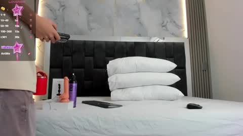 Snapshot of bunny_maxxi chatting on 02-21-25, 12:28 bunny online show from 02-21-25, 12:28