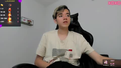 Snapshot of bunny_maxxi chatting on 03-03-25, 03:20 bunny online show from 03-03-25, 03:20