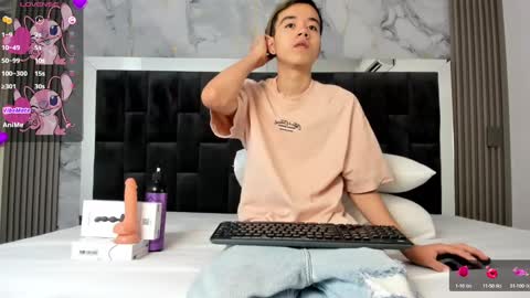 Snapshot of bunny_maxxi chatting on 03-07-25, 12:23 bunny online show from 03-07-25, 12:23