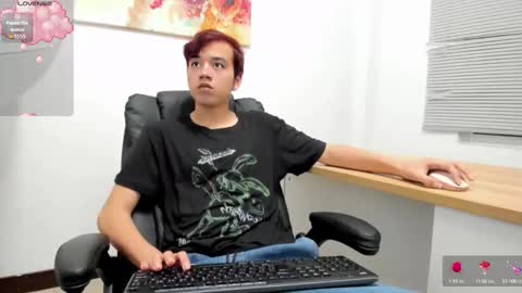 Snapshot of bunny_maxxi chatting on 09-18-25, 12:18 bunny online show from 09-18-25, 12:18