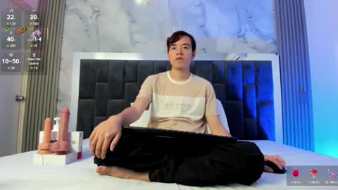 Snapshot of bunny_maxxi chatting on 09-20-25, 12:17 bunny online show from 09-20-25, 12:17