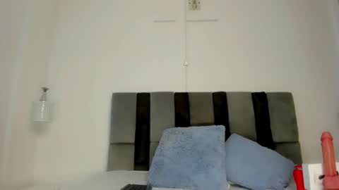 Snapshot of bunny_maxxi chatting on 10-02-25, 12:23 bunny online show from 10-02-25, 12:23
