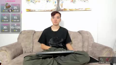 Snapshot of bunny_maxxi chatting on 10-07-25, 12:35 bunny online show from 10-07-25, 12:35