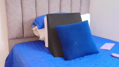 Snapshot of bunny_swtt chatting on 01-21-25, 06:22 Carolina online show from 01-21-25, 06:22