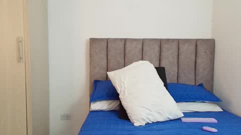 Snapshot of bunny_swtt chatting on 02-27-25, 06:40 Carolina online show from 02-27-25, 06:40