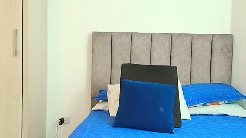 Snapshot of bunny_swtt chatting on 09-15-25, 04:12 Carolina online show from 09-15-25, 04:12