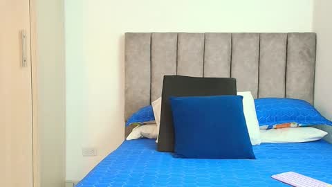 Snapshot of bunny_swtt chatting on 09-22-25, 04:03 Carolina online show from 09-22-25, 04:03