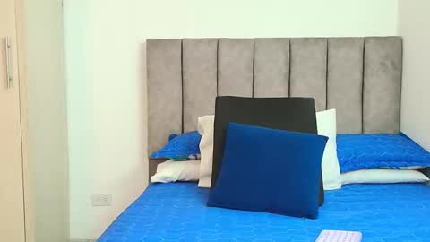 Snapshot of bunny_swtt chatting on 10-09-25, 04:10 Carolina online show from 10-09-25, 04:10