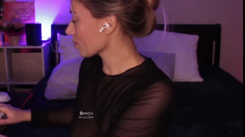 B U N N Y online show from 12-26-24, 10:26