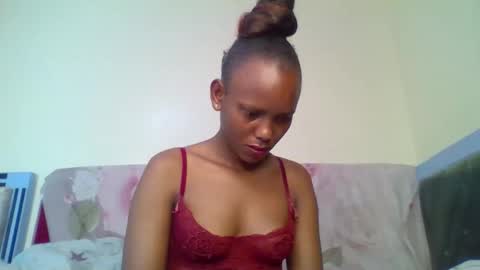 bunnydiva_ online show from 12-16-25, 04:39