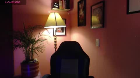 Snapshot of bunnyemilyr0s33 chatting on 03-14-26, 08:20 bunnyEmilyR0s33 online show from 03-14-26, 08:20